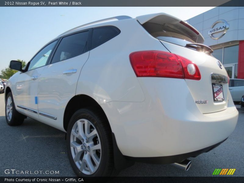 Pearl White / Black 2012 Nissan Rogue SV