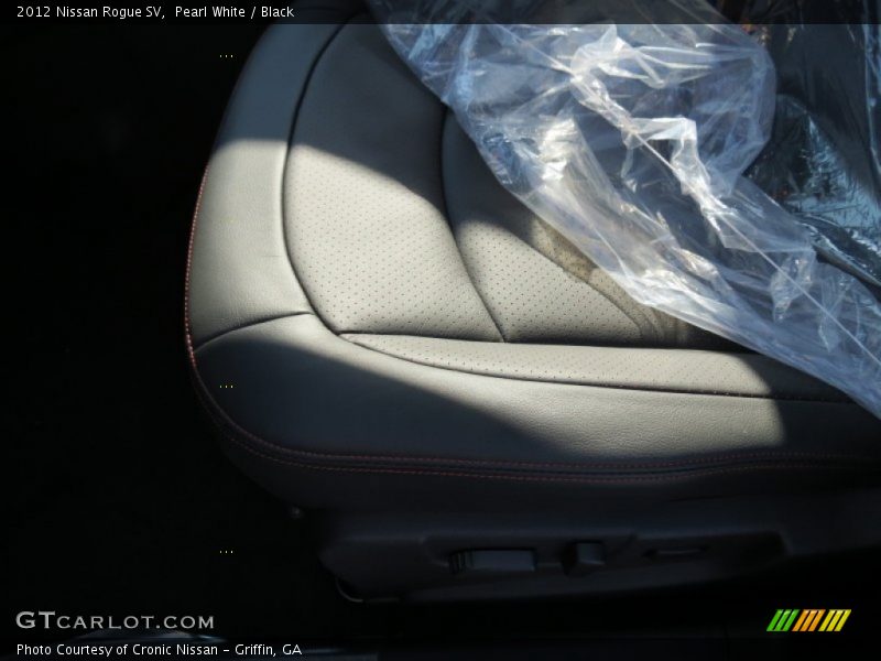 Pearl White / Black 2012 Nissan Rogue SV