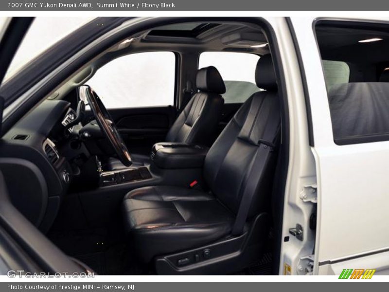 Summit White / Ebony Black 2007 GMC Yukon Denali AWD