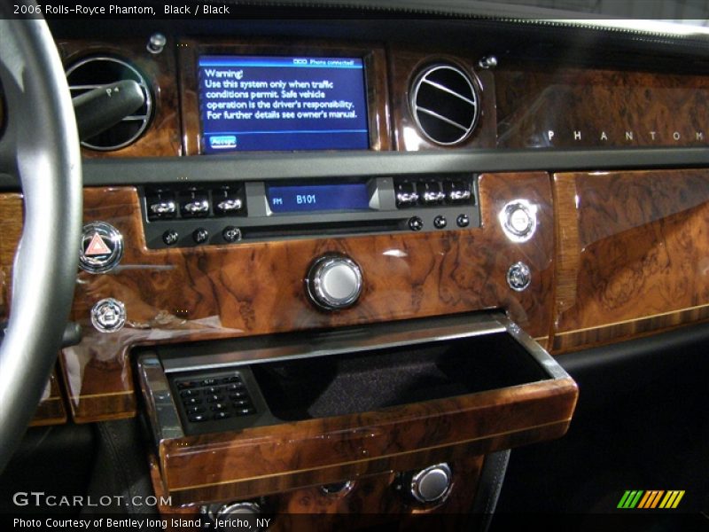 Black / Black 2006 Rolls-Royce Phantom