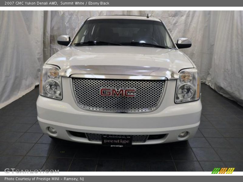 Summit White / Ebony Black 2007 GMC Yukon Denali AWD