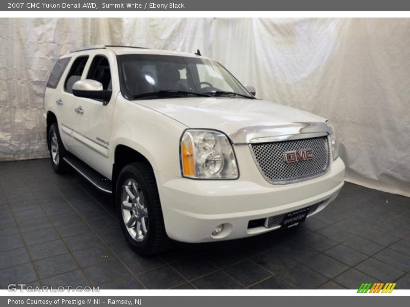 Summit White / Ebony Black 2007 GMC Yukon Denali AWD