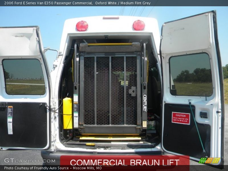 Oxford White / Medium Flint Grey 2006 Ford E Series Van E350 Passenger Commercial