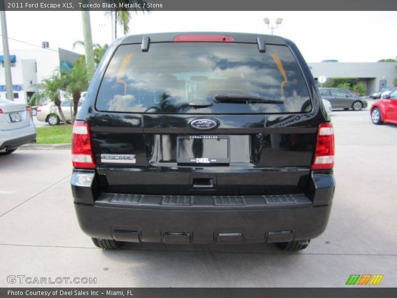 Tuxedo Black Metallic / Stone 2011 Ford Escape XLS