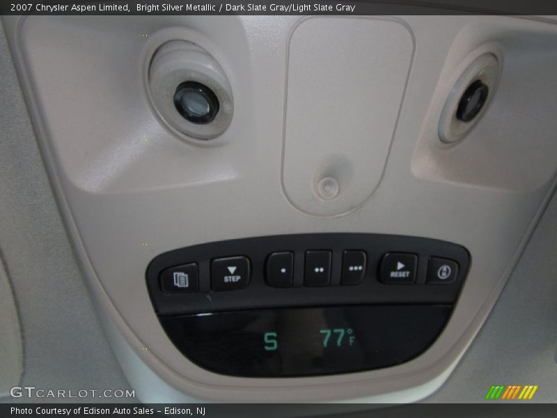 Bright Silver Metallic / Dark Slate Gray/Light Slate Gray 2007 Chrysler Aspen Limited