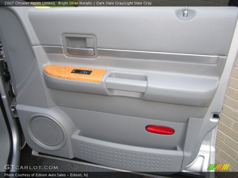 Bright Silver Metallic / Dark Slate Gray/Light Slate Gray 2007 Chrysler Aspen Limited