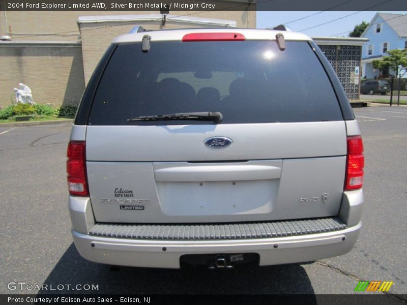 Silver Birch Metallic / Midnight Grey 2004 Ford Explorer Limited AWD