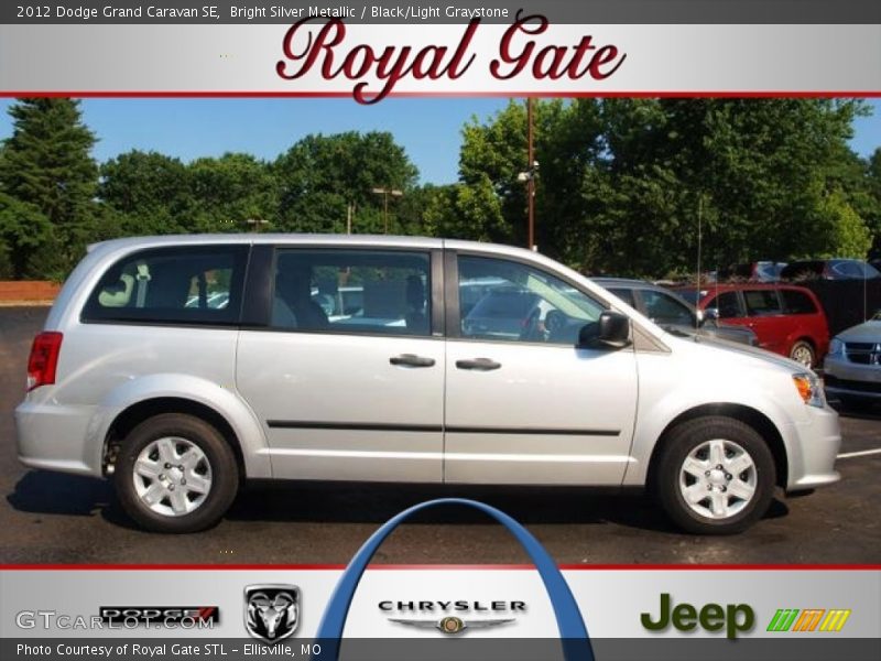 Bright Silver Metallic / Black/Light Graystone 2012 Dodge Grand Caravan SE