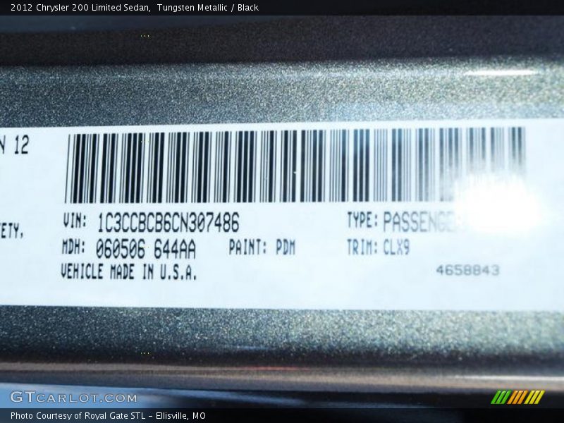 Tungsten Metallic / Black 2012 Chrysler 200 Limited Sedan