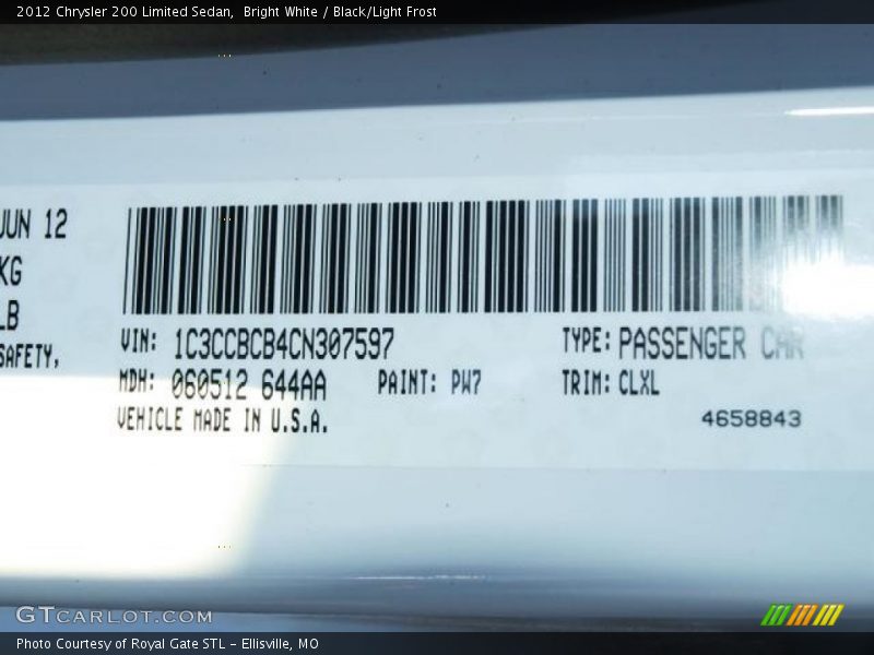 Bright White / Black/Light Frost 2012 Chrysler 200 Limited Sedan
