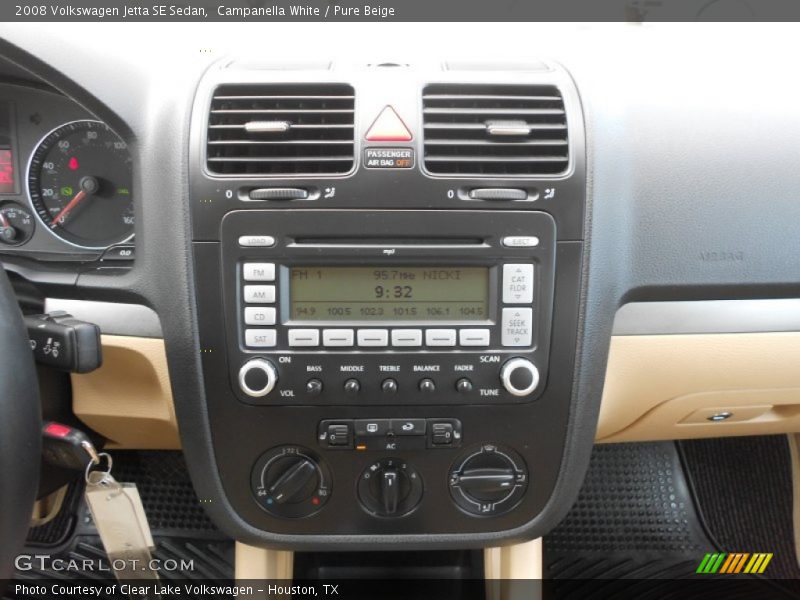 Campanella White / Pure Beige 2008 Volkswagen Jetta SE Sedan