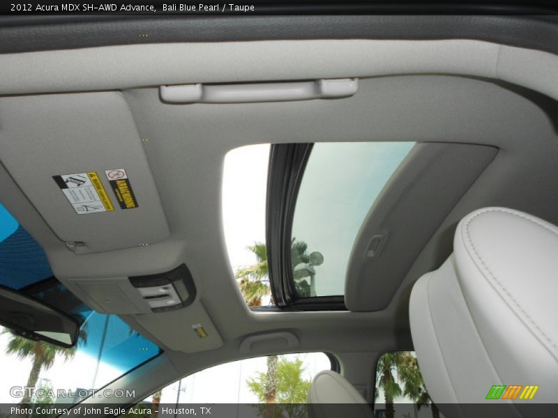 Sunroof of 2012 MDX SH-AWD Advance