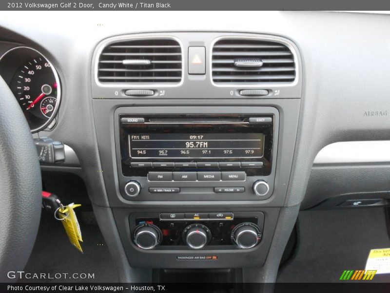 Candy White / Titan Black 2012 Volkswagen Golf 2 Door