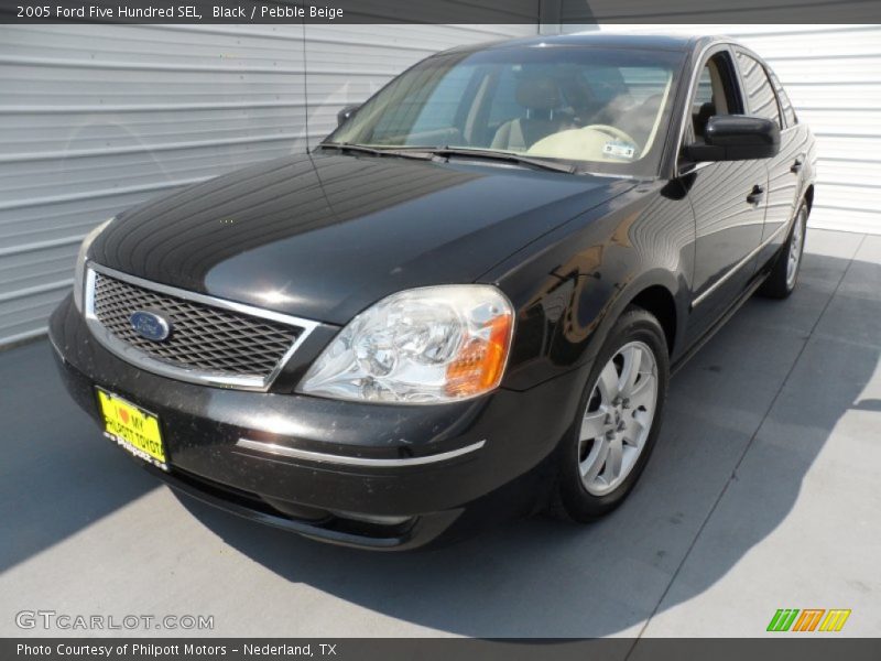Black / Pebble Beige 2005 Ford Five Hundred SEL