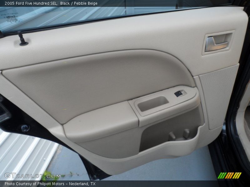 Black / Pebble Beige 2005 Ford Five Hundred SEL