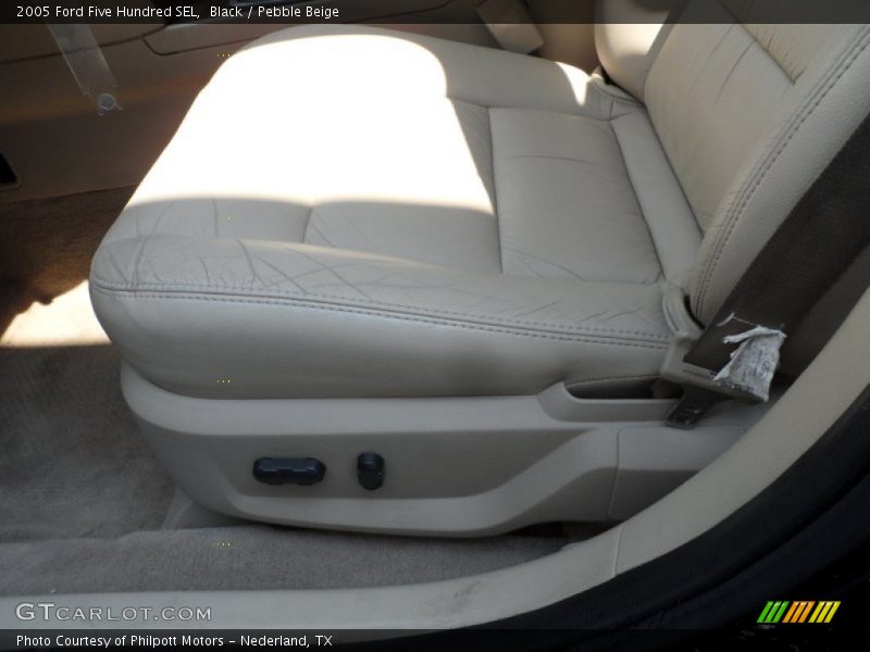 Black / Pebble Beige 2005 Ford Five Hundred SEL