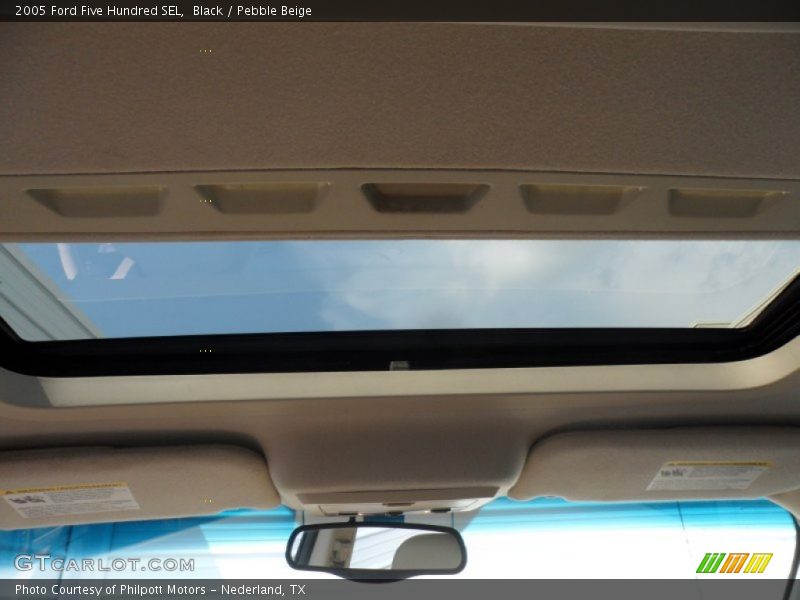 Black / Pebble Beige 2005 Ford Five Hundred SEL