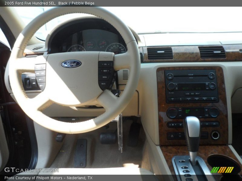 Black / Pebble Beige 2005 Ford Five Hundred SEL