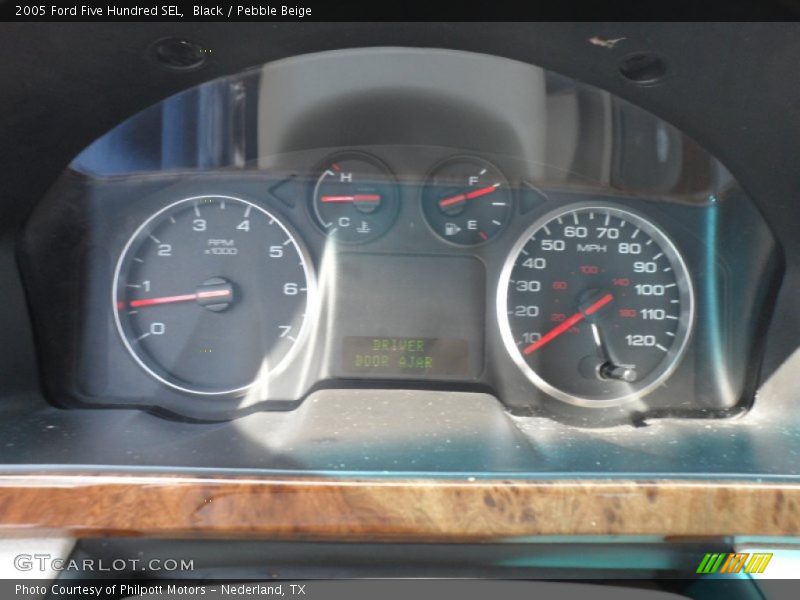 Black / Pebble Beige 2005 Ford Five Hundred SEL