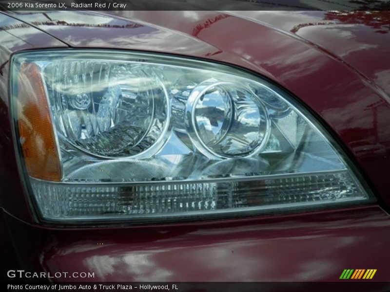 Radiant Red / Gray 2006 Kia Sorento LX