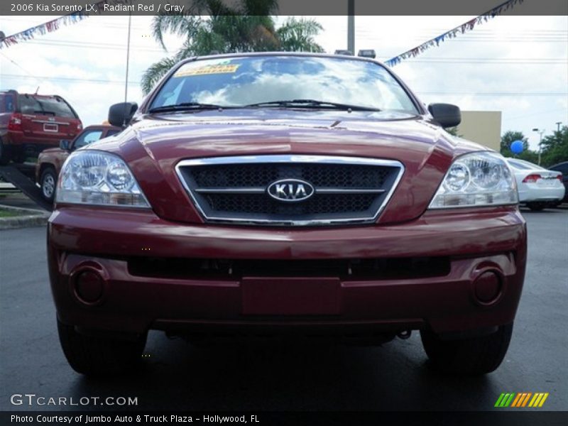 Radiant Red / Gray 2006 Kia Sorento LX