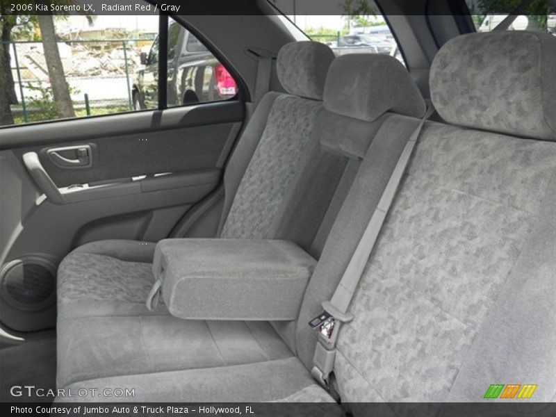Radiant Red / Gray 2006 Kia Sorento LX