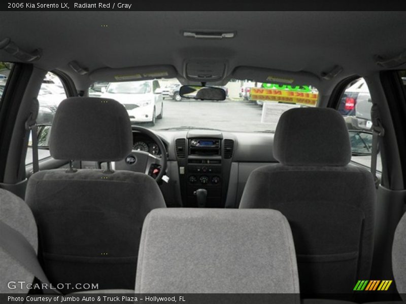 Radiant Red / Gray 2006 Kia Sorento LX