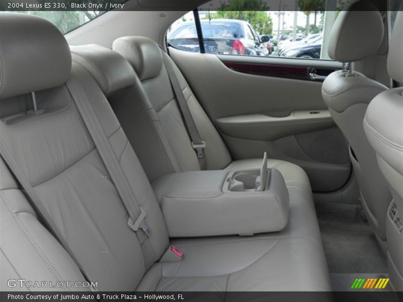 Black Onyx / Ivory 2004 Lexus ES 330