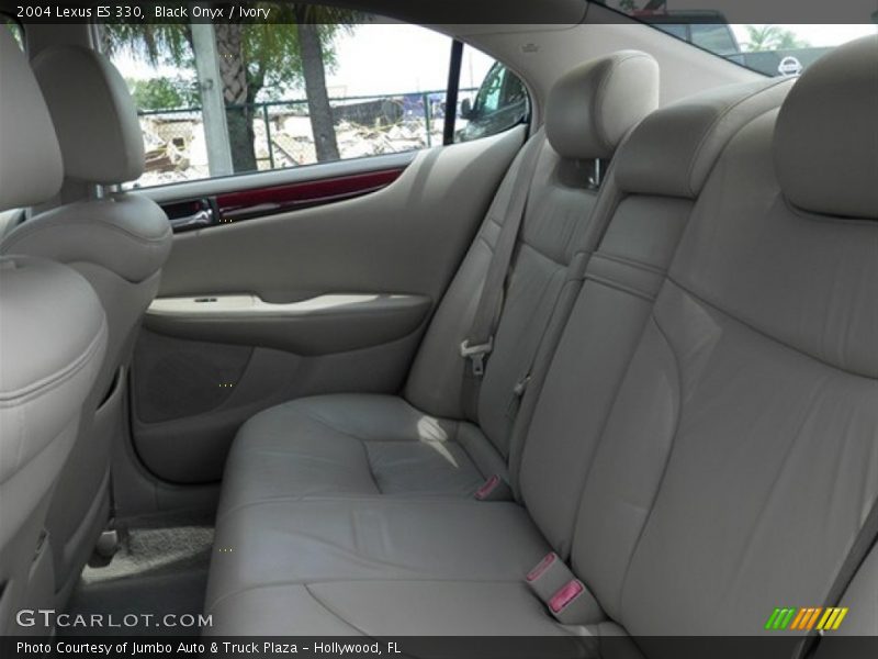 Black Onyx / Ivory 2004 Lexus ES 330