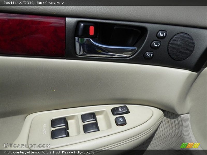 Black Onyx / Ivory 2004 Lexus ES 330