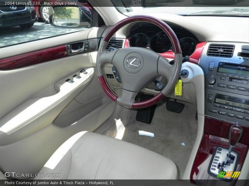 Black Onyx / Ivory 2004 Lexus ES 330