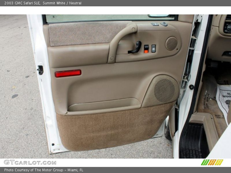 Door Panel of 2003 Safari SLE