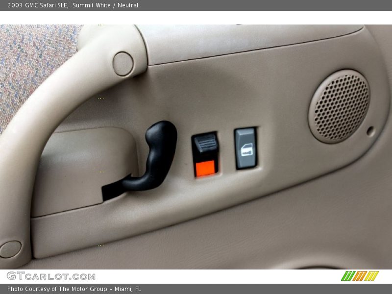 Controls of 2003 Safari SLE