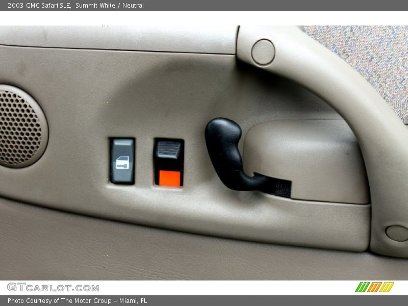 Controls of 2003 Safari SLE