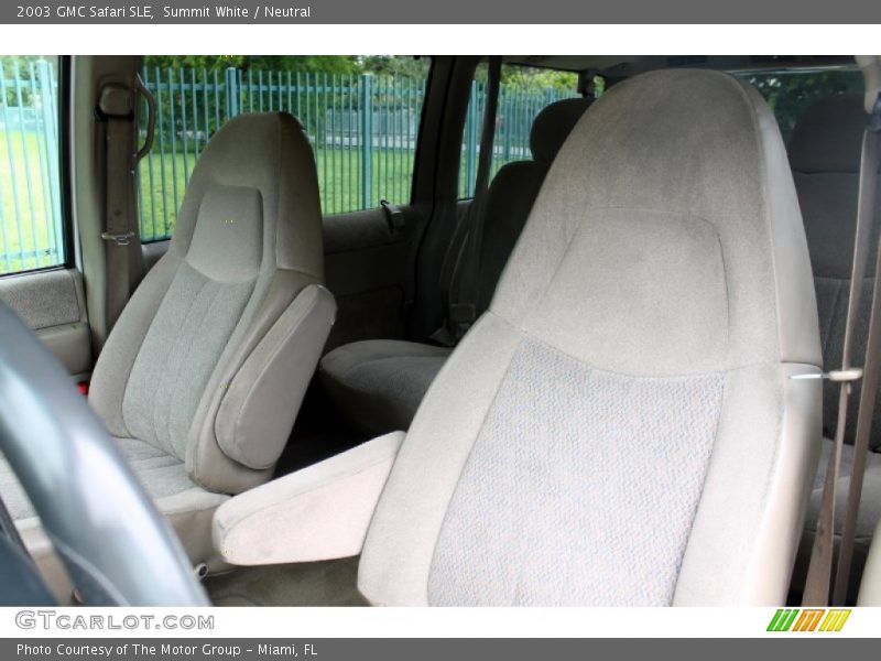 Summit White / Neutral 2003 GMC Safari SLE