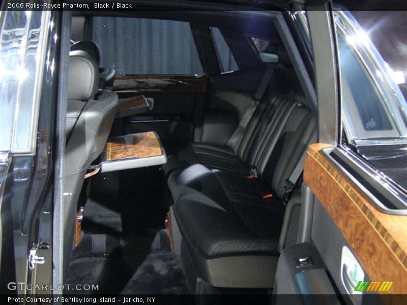 Black / Black 2006 Rolls-Royce Phantom