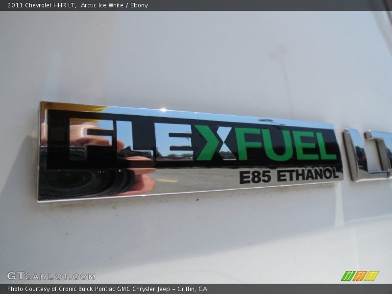 Arctic Ice White / Ebony 2011 Chevrolet HHR LT