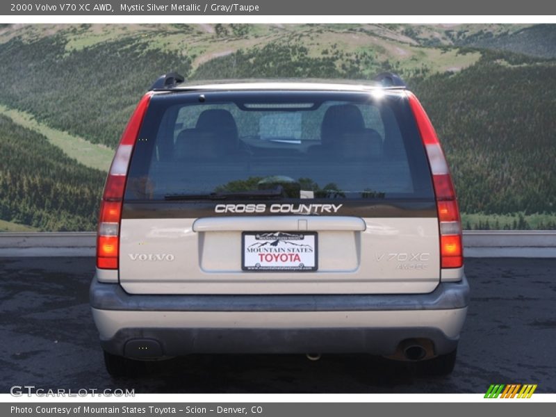 Mystic Silver Metallic / Gray/Taupe 2000 Volvo V70 XC AWD