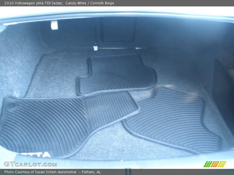 Candy White / Cornsilk Beige 2010 Volkswagen Jetta TDI Sedan