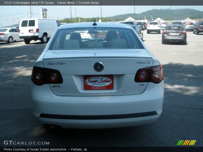 Candy White / Cornsilk Beige 2010 Volkswagen Jetta TDI Sedan