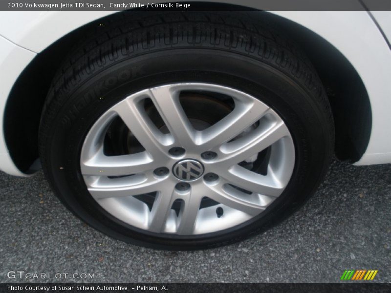 Candy White / Cornsilk Beige 2010 Volkswagen Jetta TDI Sedan