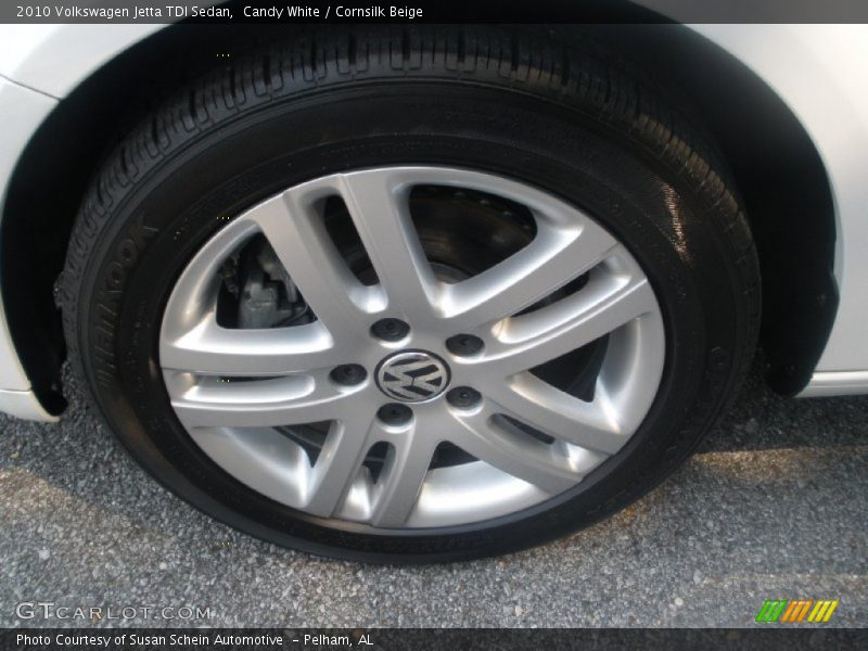 Candy White / Cornsilk Beige 2010 Volkswagen Jetta TDI Sedan