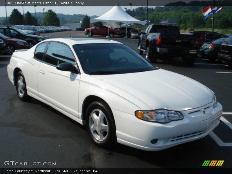 Front 3/4 View of 2005 Monte Carlo LT