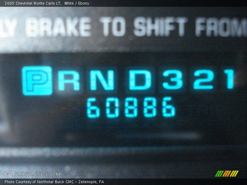 White / Ebony 2005 Chevrolet Monte Carlo LT