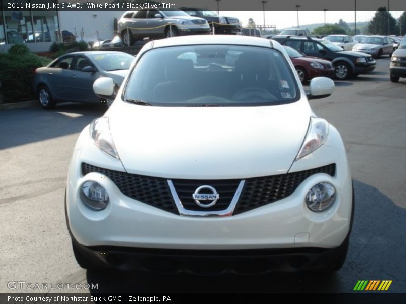 White Pearl / Black/Silver Trim 2011 Nissan Juke S AWD