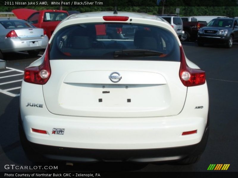 White Pearl / Black/Silver Trim 2011 Nissan Juke S AWD