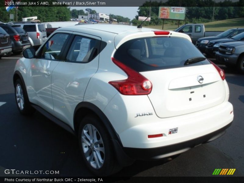 White Pearl / Black/Silver Trim 2011 Nissan Juke S AWD