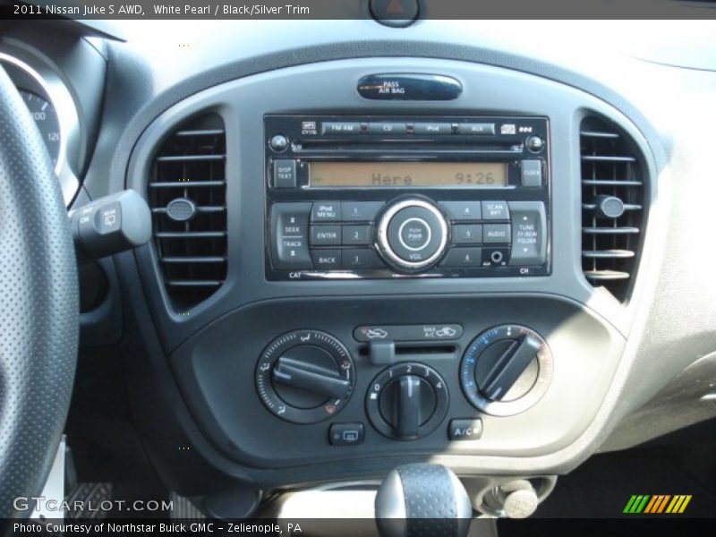 White Pearl / Black/Silver Trim 2011 Nissan Juke S AWD