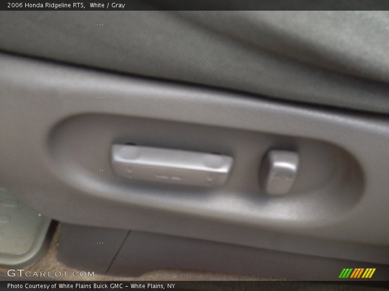 White / Gray 2006 Honda Ridgeline RTS