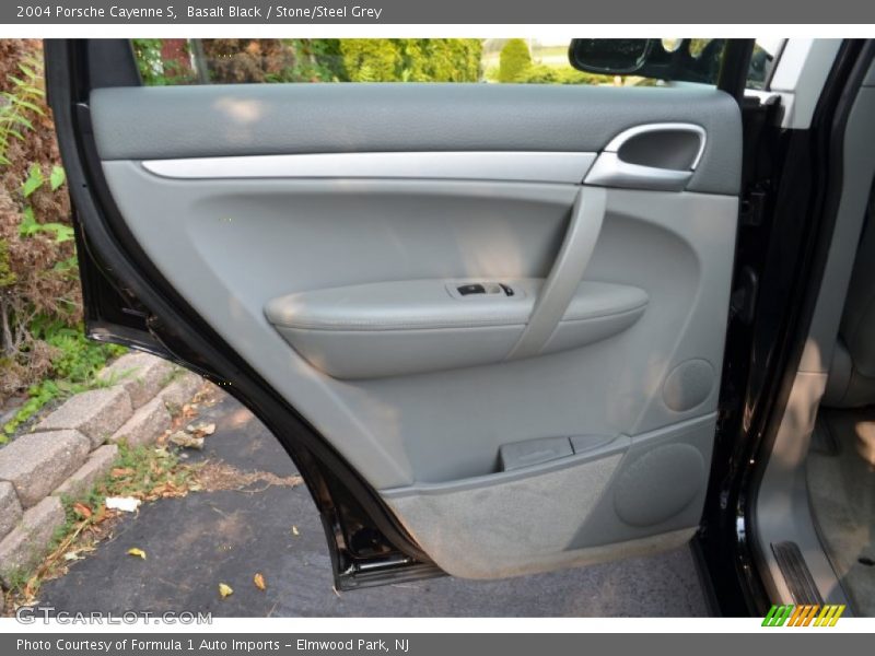 Basalt Black / Stone/Steel Grey 2004 Porsche Cayenne S